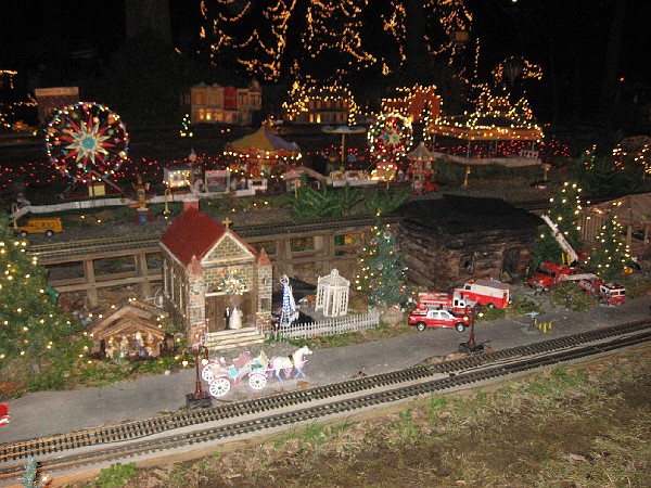 christmasthrumarch 045.jpg